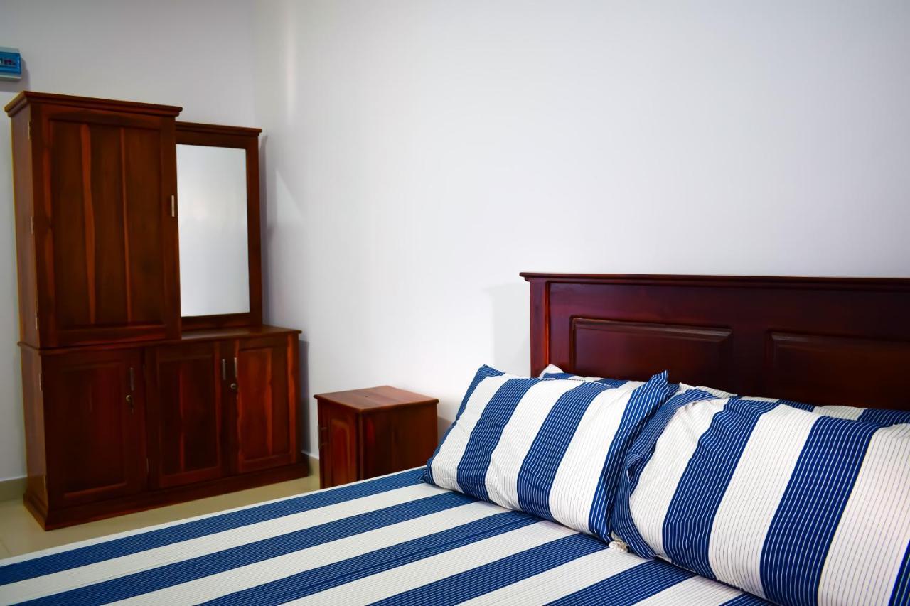 Catamaran6 Guest Inn Тринкомале Екстериор снимка