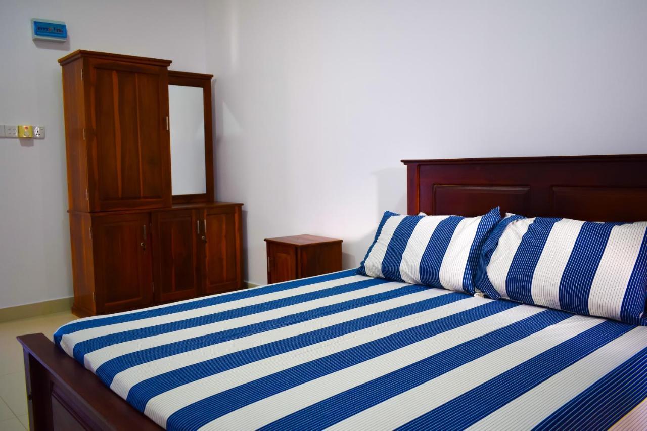 Catamaran6 Guest Inn Тринкомале Екстериор снимка